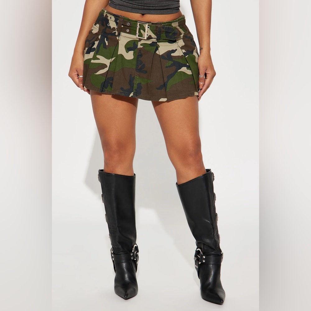 Almost Famous Camo Pleated Skort Mini micro Skort Belted